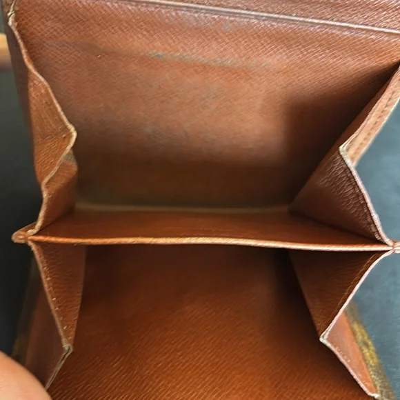 Louis Vuitton Monogram Vintage Wallet - Picture 12 of 16